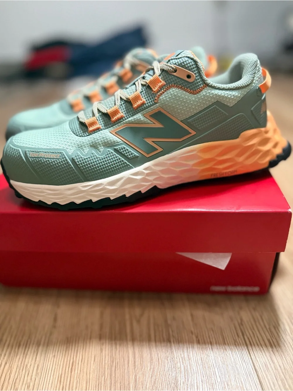 New Balance Fresh Foam Cremorne Womens Size 8.5 Composite Toe Safety Work Shoes